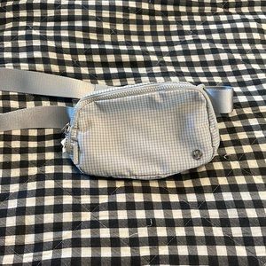 Grey grid Lululemon Everyday belt bag